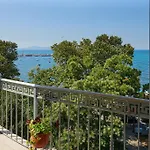 Отель Paradise Hotel & Relax Center 3*