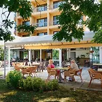 Отель Paradise Hotel & Relax Center