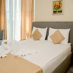 Отель Paradise Hotel & Relax Center 3*