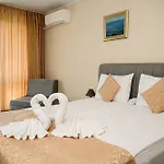 Отель Paradise Hotel & Relax Center Поморие