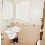 Отель Paradise Hotel & Relax Center