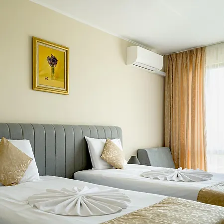 Paradise Hotel & Relax Center Поморие