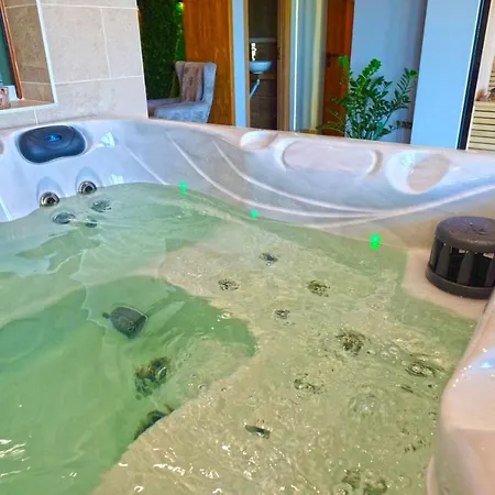 Paradise & Relax Center فندق بوموري