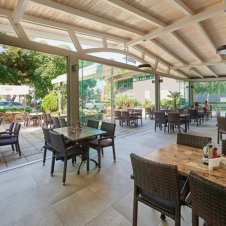Paradise & Relax Center 3* Πομόριε