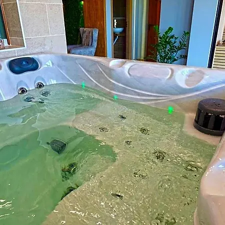 Paradise & Relax Center Hotel 3*