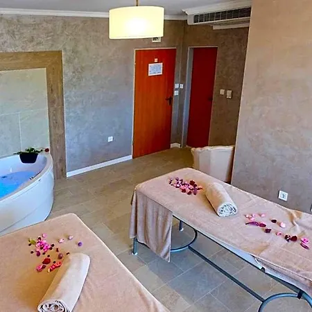 Paradise & Relax Center 3*