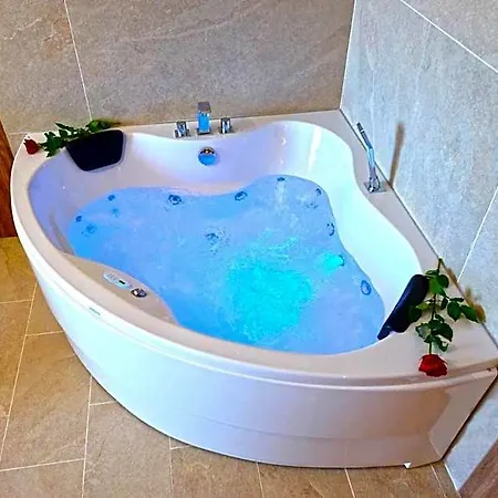 Hotel Paradise & Relax Center 3*