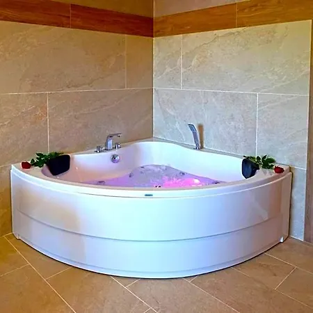 Hotel Paradise & Relax Center 3*