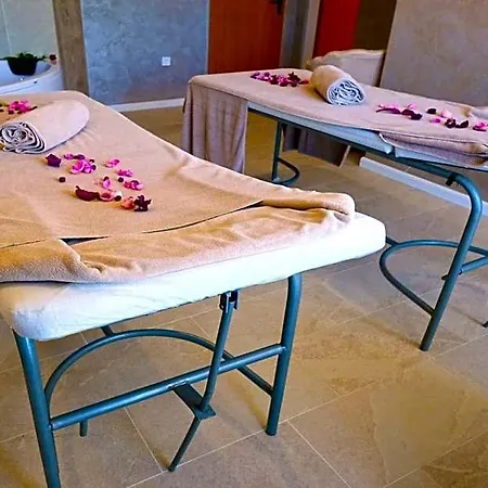 Paradise & Relax Center Hotel 3*