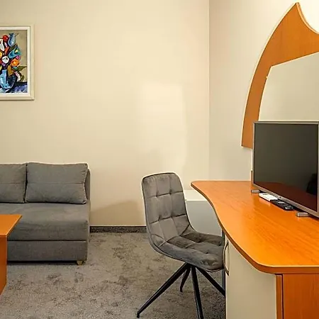 Paradise & Relax Center Hotel