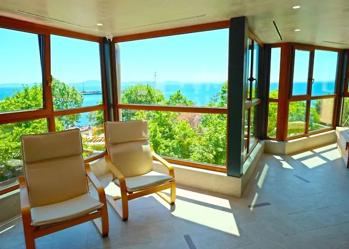 Paradise & Relax Center 3*