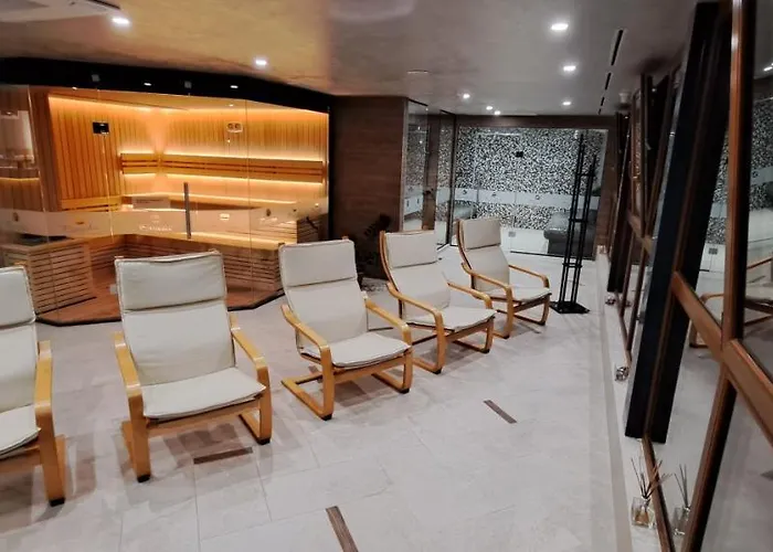 Otel Paradise & Relax Center 3*