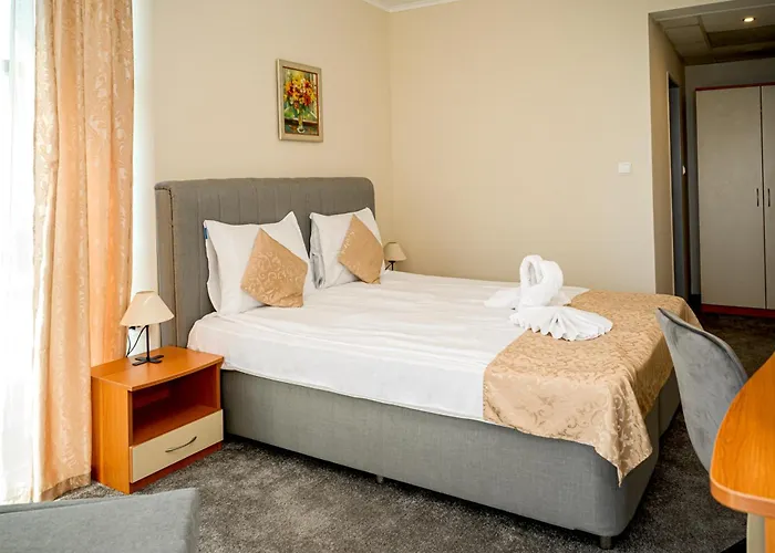 Otel Paradise & Relax Center 3*